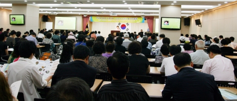한국요양보호사중앙회(회장 민소현)은 지난 20일 서울 여의도동 이룸센터에서 장기요양보험제도 시행 4주년 행사 및 정기총회를 개최했다.