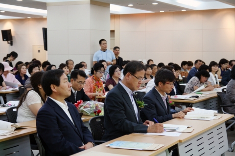 한국요양보호사중앙회(회장 민소현)은 지난 20일 서울 여의도동 이룸센터에서 장기요양보험제도 시행 4주년 행사 및 정기총회를 개최했다.