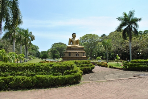 Vihara Maha Devi Park