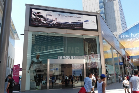 영국 런던 &#039;웨스트 필드&#039; 쇼핑센터에 문을 연 삼성전자 브랜드 스토어