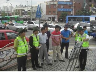도로교통공단 서울지부는 하반기 상습정체 교차로 및 교통사고 잦은 지점 개선을 위한 관계기관과의 합동 개선작업을 수행하였다.