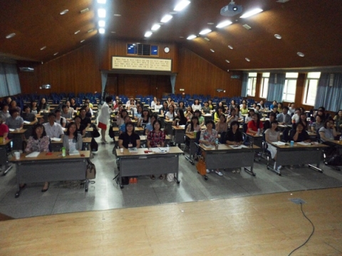 전라북도교육청은 오는 8월 13일(월)에 교무실무사 700여명을 대상으로 ‘소통을 위한 셀프리더십’특강을 개최한다.