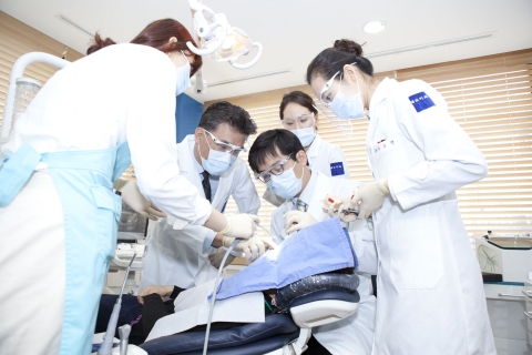 <치아관리가 소홀해지기 쉬운 여름, 검진과 스케일링 등의 예방관리가 필요>