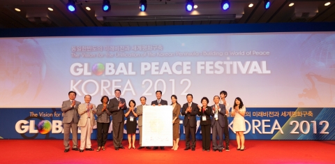 The ‘Global Peace Festival Korea 2012’ was held at the Grand Hilton in Seoul, Korea, co-hosted by th...
