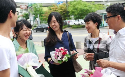건국대학교는 18일 교내 수의과대학 ‘유혜선 세미나실’에서 수의과대학 본과 4학년 재학 중 졸업을 한 학기 남기고 지난해 8월 불의의 교통사고로 숨진 고(故) 유혜선(당시 25세)