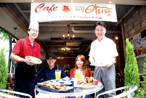 치킨아리랑이 가맹점을 모집하고 있다