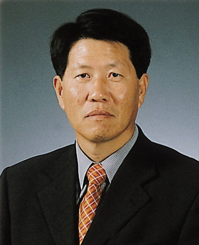 육완방 건국대 교수