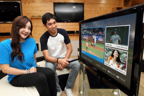 KT는 olleh tv에서 IB미디어넷과 공동으로 시청자가 응원하는 팀의 화면이나 해설을 직접 선택하여 시청하는 ‘2012 프로야구 편파중계 및 멀티앵글’ 서비스를 시작한다.