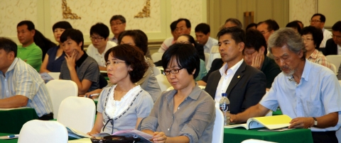6일부터 8일까지 충남 아산 온양관광호텔 등지에서 열리는 '전국 사회적경제 한마당' 행사에 참석한 전국에서 모인 사회적경제 활동가의 모습