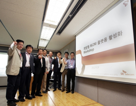 SK텔레콤은 19일 오전 10시 SK텔레콤 분당사옥에서 협력사 관계자를 대상으로 '개방형 M2M 플랫폼 설명회'를 개최하고, 국내 사물통신 시장확대 및 동반성장을