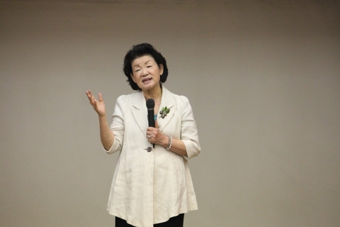 신달자 시인