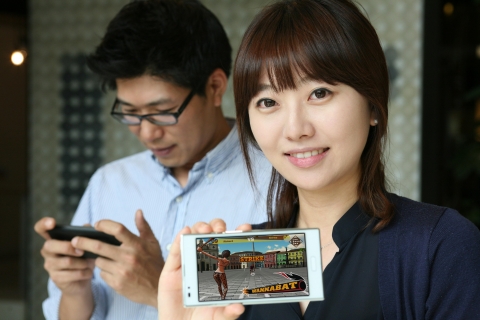 LG유플러스(부회장 이상철 / www.uplus.co.kr)가 스마트폰 전문 게임 개발 업체 비투소프트(대표 송상백)와 공동 개발한 실시간 네트워크 야구배틀 게임인 ‘워너뱃(Wan