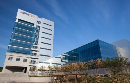한국기술교육대학교(KOREATECH) 담헌실학관 전경