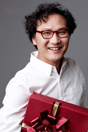연극 벚꽃동산에서 &#039;가예프&#039; 역을 맡은 세종대 영화예술학과(연기예술) 김태훈 교수