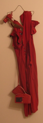 Woman + Body 출품작 - Elaine Alibrandi Title: I Have the Fee in Here Somewhere