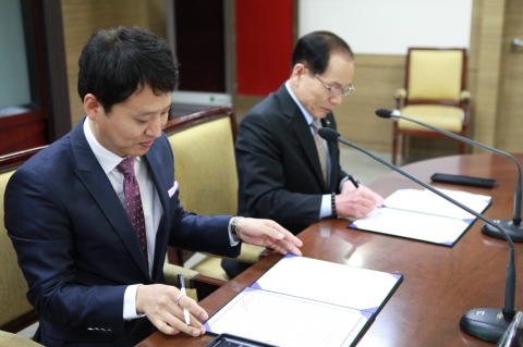 10월18일 소프트아트의 동명대학교 한국어능력시험(TOPIK) 디지털 교육콘텐츠 무상 기증 및 협약