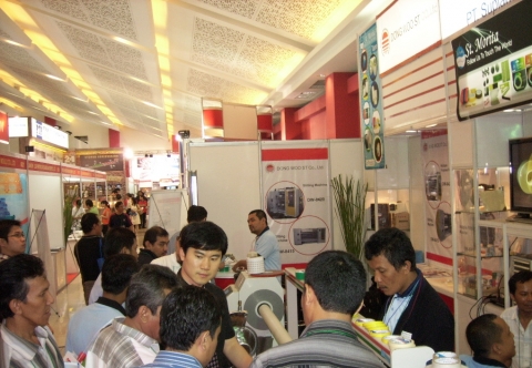 Dong Woo ST Co., Ltd. got a great perspective for overseas export as completing “Plastics & Rubber Indonesia 2012” successfully