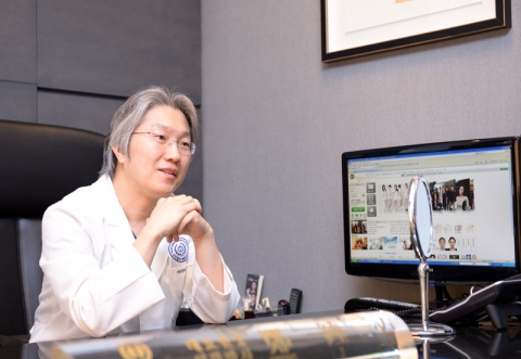 신데렐라성형외과 정종필 원장