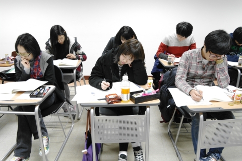 신우성논술학원 수업 장면