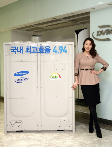 삼성전자가 국내 업계 최고의 4.94 에너지 소비효율과 압축기를 최대 160Hz까지 운전할 수 있는 증속기술을 적용해 난방 성능을 극대화한 '한랭지형 시스템에어컨 DVM 