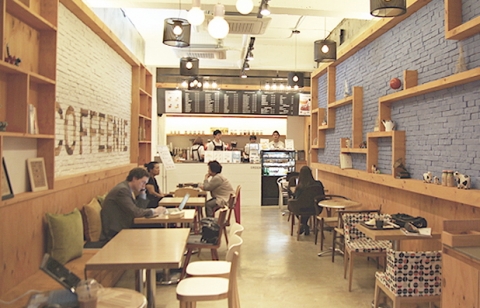 커피전문점 커피니(coffeenie.co.kr)는 저렴한 가격으로 커피전문점 창업이 가능한 소자본창업 아이템이다.