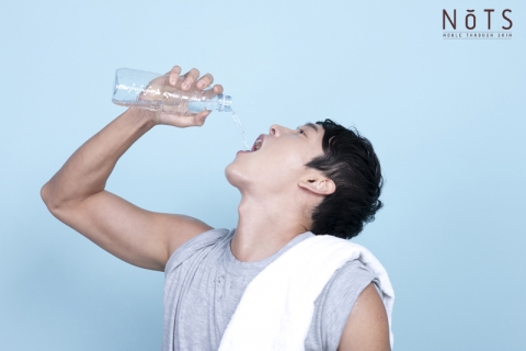 효과적인 코피지 제거법, 수분 관리하세요