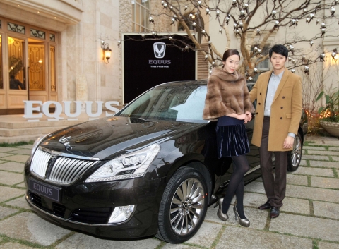 현대자동차는 28일(수) 서울 청담동에 위치한 라움에서 회사 관계자와 기자단 등이 참석한 가운데 에쿠스 페이스리프트를 공개했다.