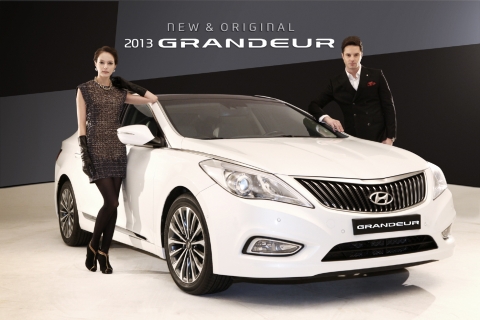 현대자동차는 새로운 디자인과 다양한 안전 및 편의사양을 기본 적용한 ‘2013 그랜저’를 3일(월)부터 전국 영업점을 통해 판매한다고 밝혔다.