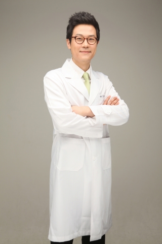 의정부 피부과 리더스클리닉 김성수 원장