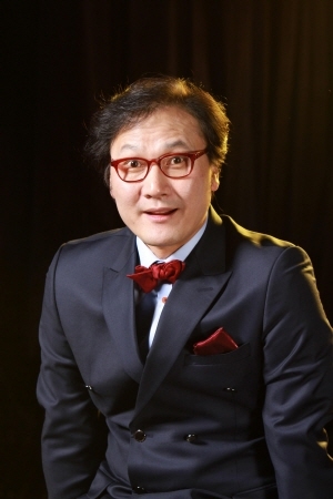 연극 '러브레터'에 출연하는 세종대 김태훈 교수