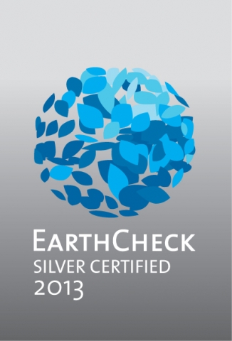 그랜드 인터컨티넨탈 서울 파르나스와 인터컨티넨탈 서울 코엑스는 전 세계적 환경 벤치마킹 프로그램인 얼스체크(www.earthcheck.org)에서 국내 및 호텔업계 최초로 3년 연속 실버 레벨을 획득했다.