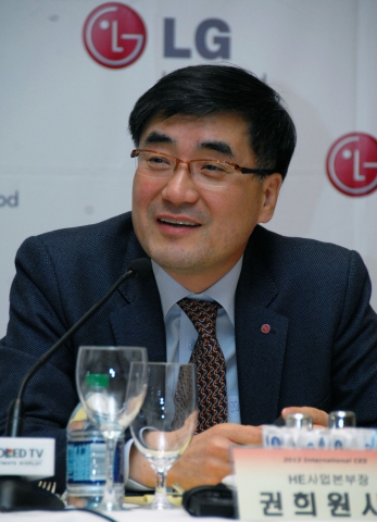 LG전자 권희원 홈엔터테인먼트(HE)사업본부장이 8일(현지시간) 미국 라스베이거스 포시즌 호텔에서 간담회를 갖고 2013년도 사업전략을 밝혔다. 사진은 권희원 사장.