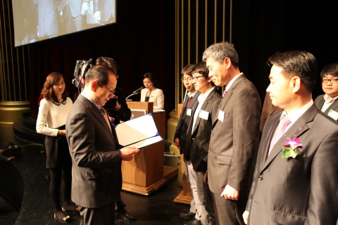 동명대학교가 30일 가진 더블멘토링 팀 발족 장면