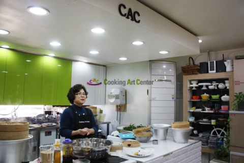 2013년 1월 25일 쿠킹아트센타에서 특강 중인 박순희 전통향토떡 전문가