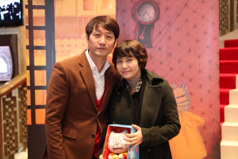 뮤지컬 구름빵 객석나눔 진행…함께하는 사랑밭 홍보대사 추상미·이석준 부부 참여