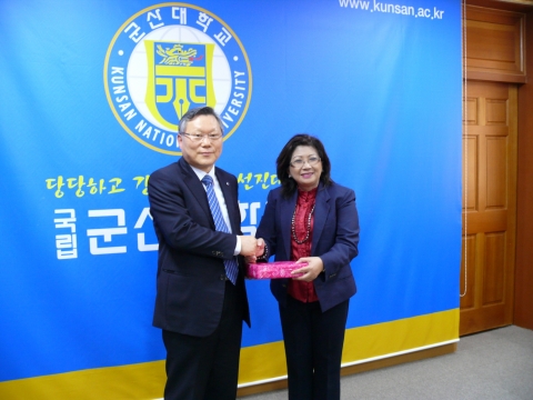 좌 채정룡 총장, 우 마그나예 총장