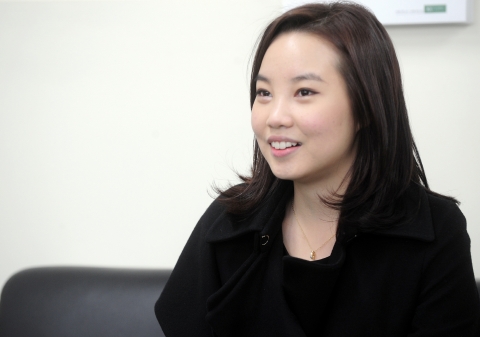 건국대 양숙희 학생(21. 커뮤니케이션학과 2)은 지난 학기보다 성적이 많이 올라 학교로부터 받게 될 성적향상장학금(Step-Up 장학금) 50만원을 가정 형편이 더 어려운 후배에