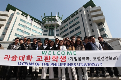동명대-필리핀 라슘대학 교환학생 환영식 단체사진 2