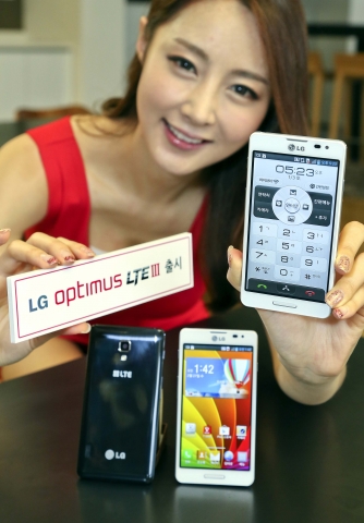 SK텔레콤(대표이사 사장 하성민, www.sktelecom.com)과 LG전자(066570, 대표 구본준, www.lge.co.kr)가 LTE의 빠른 속도를 처음으로 즐기는 소비자