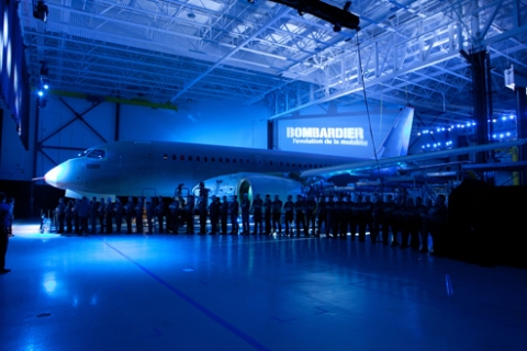 Bombardier Aerospace는 CSeries항공기의 개발이 2013년 6월말 최초 비행을 위해 비행 테스트 단계로 진입
