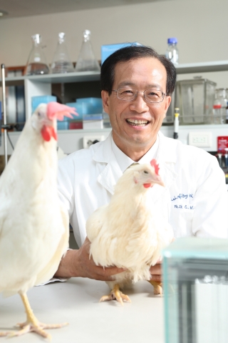 건국대 ‘닭고기 전문가’ 강창원 교수