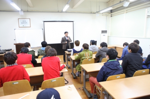 동명대 신입생 동기유발학기 15일 르노삼성차 견학 장면3