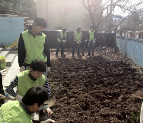 지역아동센터 밭 고르기