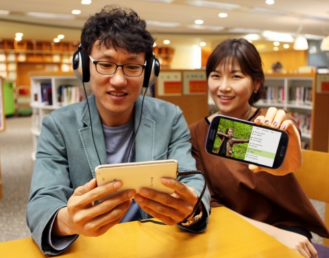SK텔레콤은 대학생∙직장인등 성인들이 영화/미드를 보며 쉽고 재미있게 외국어 공부를 할 수 있는 SK텔레콤 전용 영어학습서비스 ‘T무비영어’를 25일 출시했다.