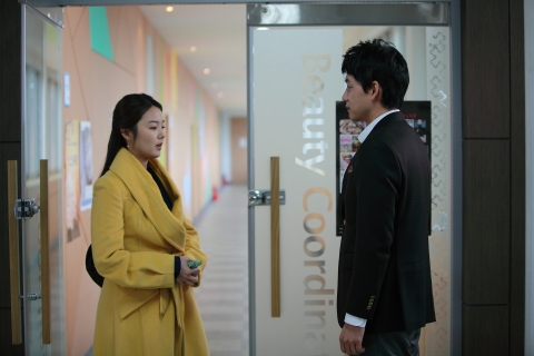 TV무비 ‘내 마음의 수선공’이 확장판 ‘그녀의 13월’로 돌아오며 4월 11일 프리미엄 오픈을 확정지었다.