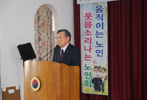 군산대 채정룡 총장, 군산시 노인대학에서 특강