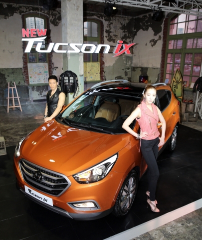 현대자동차는 2일(목) 회사 관계자와 기자단 등이 참석한 가운데 뉴 투싼 ix(New Tucson ix) 사진 보도발표회를 개최하고, 차량의 내외관을 공개했다.