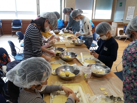 아파트아이, 함께하는 사랑밭 쿠키배달부 봉사 동참