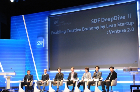 벤처기업협회(회장 남민우)는 5.3(금) 신도림 디큐브아트센터에서 창조경제와 가벼운 창업을 주제로 한 포럼을 개최하였다.
