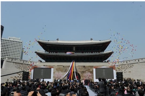 2013년 5월4일 열린 숭례문 복구 준공식